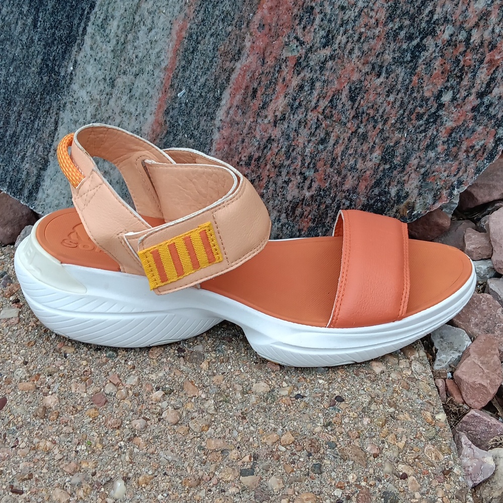 Sorel Explorer Blitz stride sandals orange    platform shoes women's 10